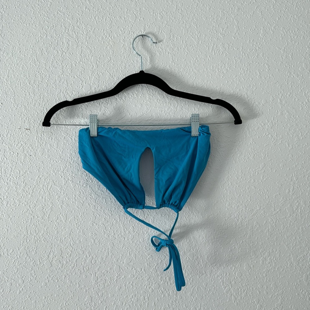 Frankie’s Bikini Top